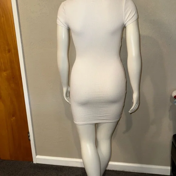 Bozzolo White Ribbed Dress - Picture 5 of 6